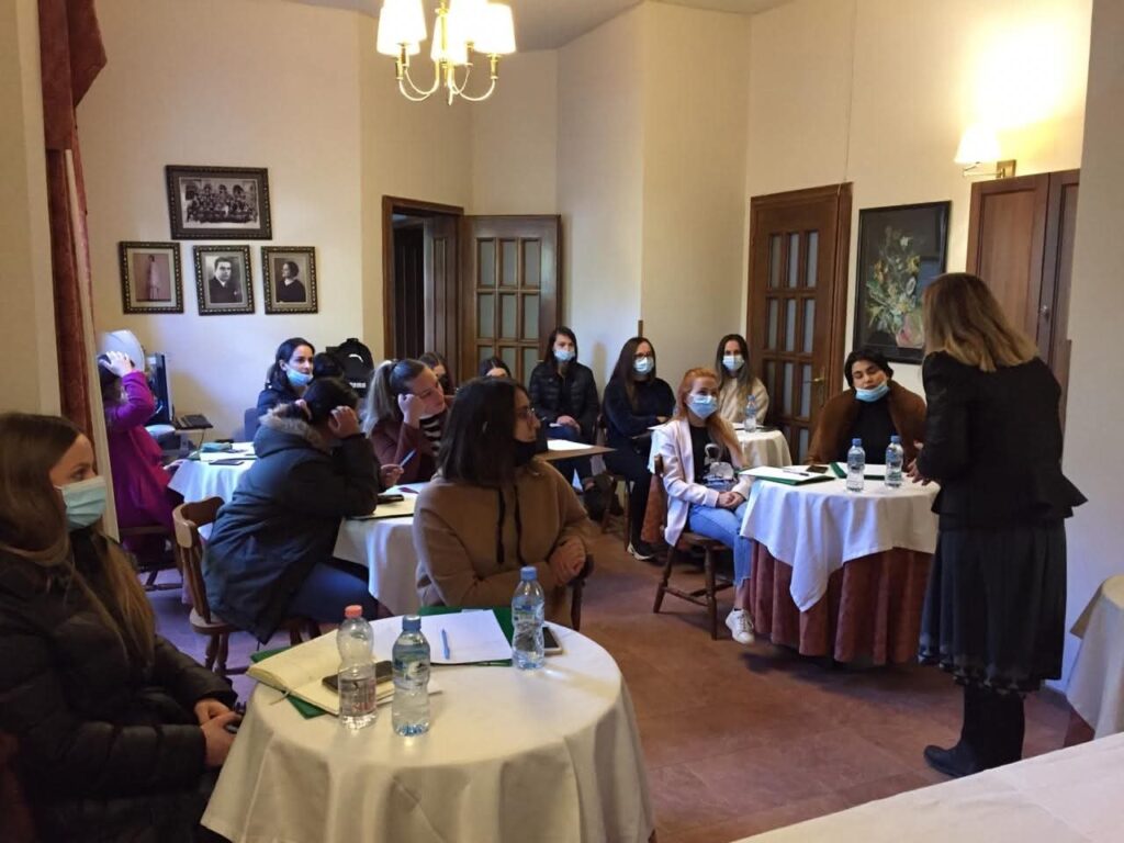 Training on Home Care Assistance for the Elderly – Building a Service with Dignity and Professionalism
